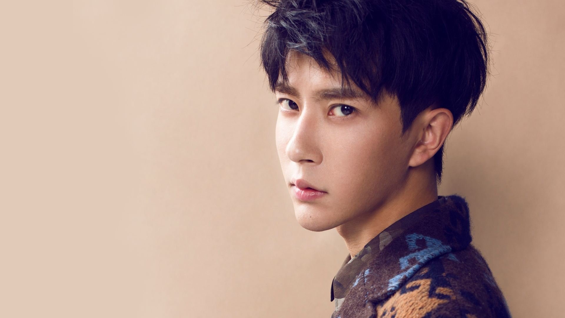 非洲雄狮掀翻苏格兰,莱万巨星级表演锁定全场最佳