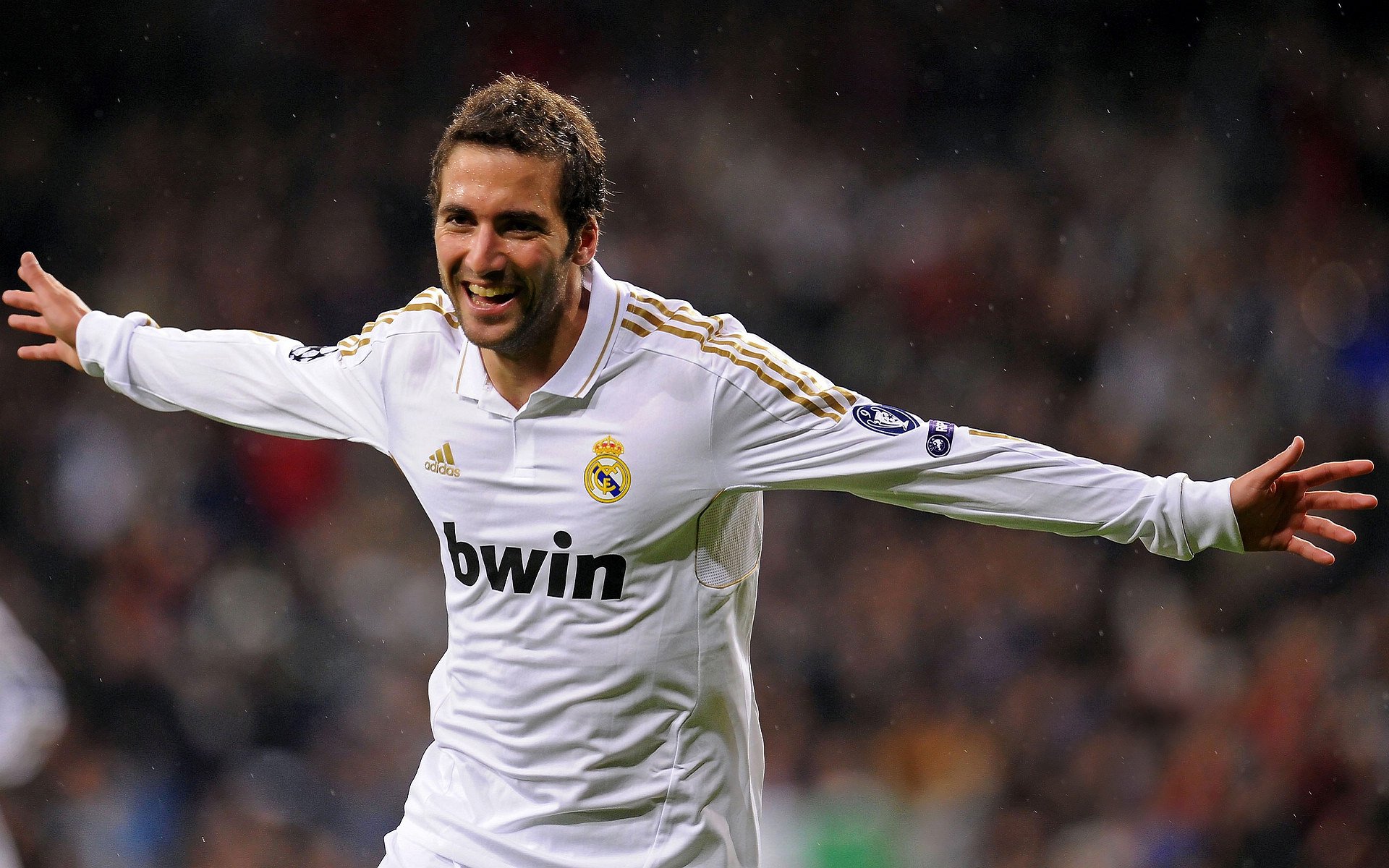 金年会平台-加拿大对阵马德里竞技，基米希的教科书级表现引领比赛风潮