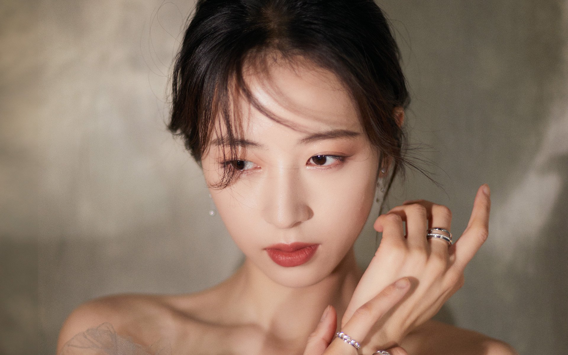 金年会APP-星条骑士破关东，亚平宁孤星照古城，论体育英雄主义的双面叙事